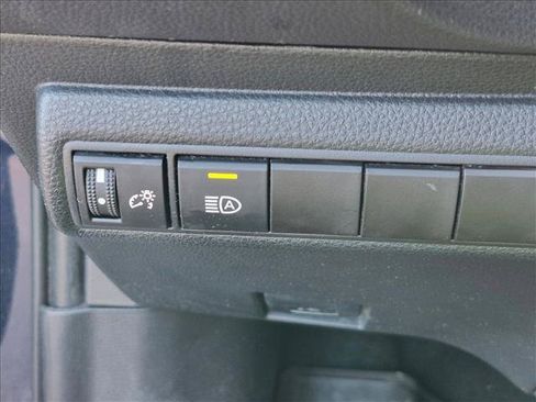 Used 2023 Toyota Corolla SE w/ SE Premium Package FWD image 13