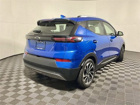 Used 2023 Chevrolet Bolt EUV Premier w/ Sun & Sound Package image 15