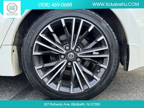 Used 2016 Nissan Maxima Platinum FWD image 30