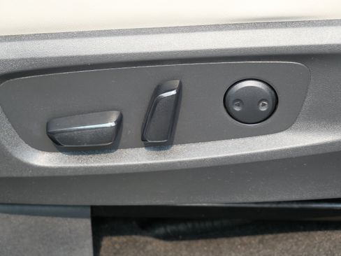 Used 2023 Nissan Pathfinder SL AWD/4WD image 14