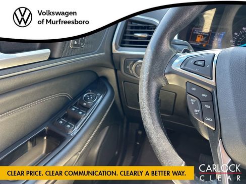 Used 2017 Ford Edge Titanium w/ Equipment Group 301A AWD/4WD image 20