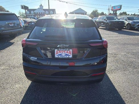 New 2027 Chevrolet Bolt LT w/ Comfort Package image 6