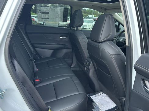 New 2025 Nissan Murano SL image 11