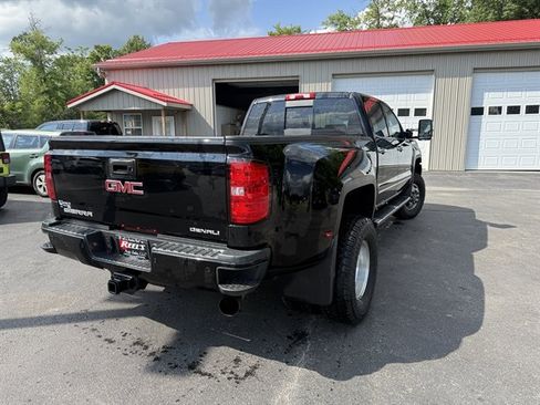 Used 2019 GMC Sierra 3500 Denali w/ Duramax Plus Package AWD/4WD image 29