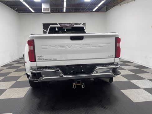 Used 2021 Chevrolet Silverado 3500 LTZ w/ LTZ Convenience Package image 3