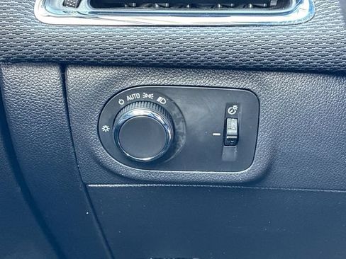 Used 2017 Chevrolet Cruze LT w/ Convenience Package FWD image 26
