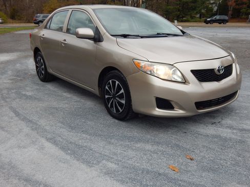 Used 2010 Toyota Corolla image 6