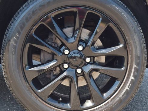 Used 2020 Jeep Grand Cherokee Laredo AWD/4WD image 8