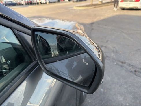 Used 2025 Ford Explorer ST image 4