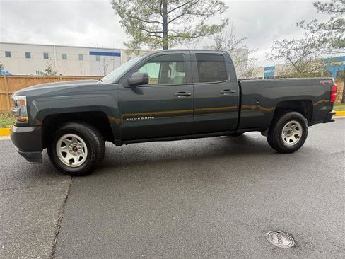 Used 2017 Chevrolet Silverado 1500 W/T w/ WT Convenience Package AWD/4WD image 6