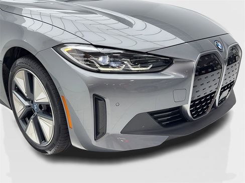 Used 2024 BMW i4 eDrive35 w/ Premium Package image 3