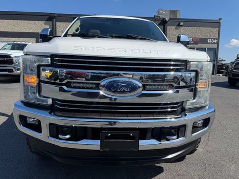 Used 2017 Ford F250 Lariat w/ Lariat Ultimate Package AWD/4WD image 4