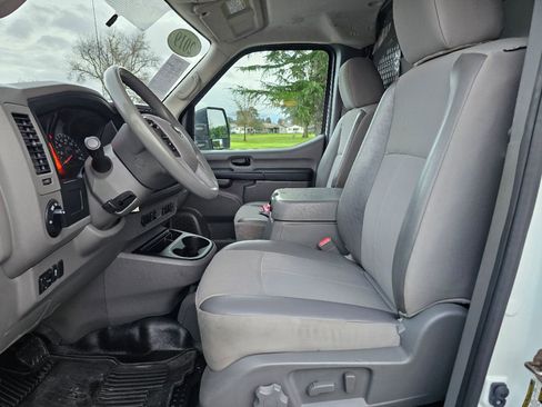 Used 2019 Nissan NV 3500 SL w/ Navigation Package image 31