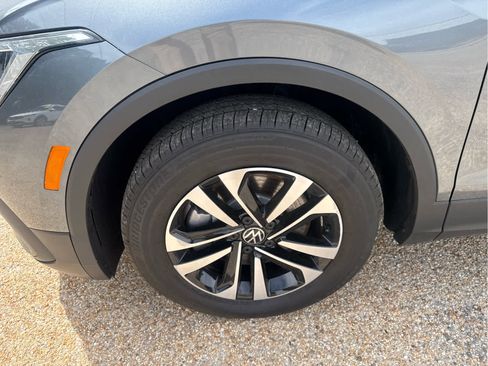 Used 2024 Volkswagen Tiguan S image 12