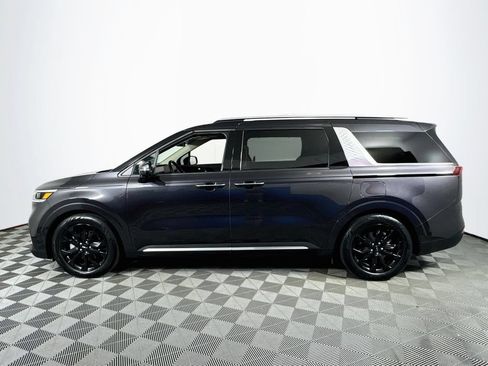 Used 2022 Kia Carnival SX Prestige FWD image 4