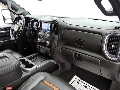 Used 2021 GMC Sierra 2500 AT4 w/ AT4 Premium Plus Package AWD/4WD image 18