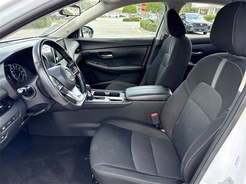 Used 2022 Nissan Sentra SV image 9