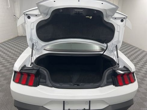 Used 2024 Ford Mustang GT Premium image 8
