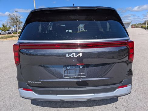 New 2026 Kia Carnival LXS image 6