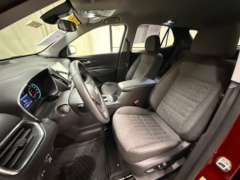 Certified 2024 Chevrolet Equinox LT FWD image 30