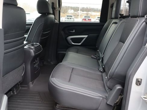 Used 2018 Nissan Titan PRO-4X image 38