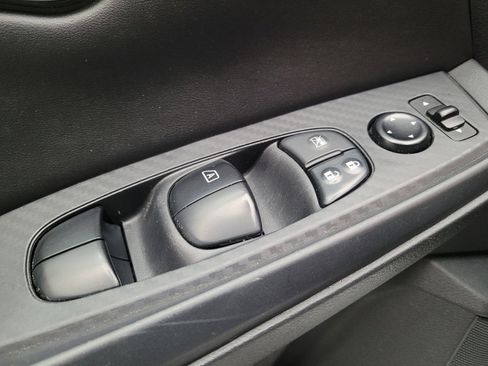 Used 2022 Nissan Sentra SV image 27