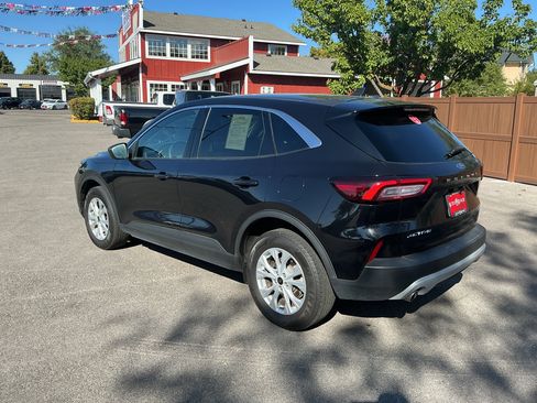 Used 2024 Ford Escape Active AWD/4WD image 7