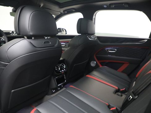 New 2026 Bentley Bentayga Speed AWD/4WD image 18