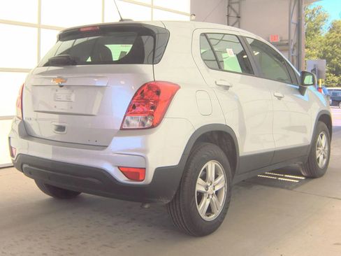 Used 2018 Chevrolet Trax LS AWD/4WD image 5