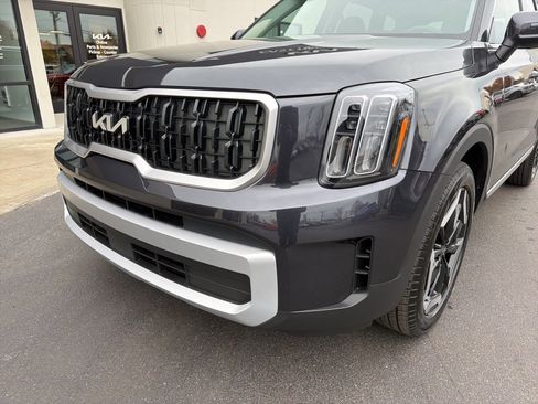 New 2025 Kia Telluride EX image 13