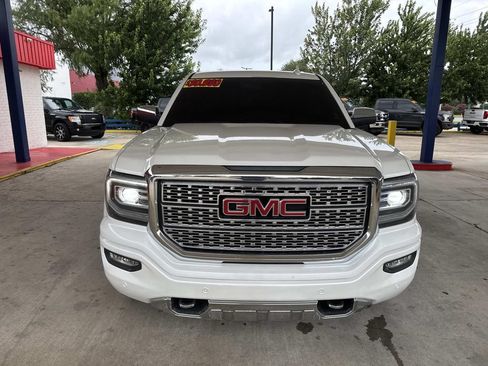 Used 2018 GMC Sierra 1500 Denali w/ Denali Ultimate Package AWD/4WD image 2