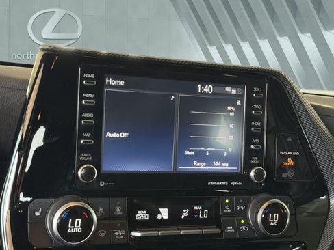 Used 2022 Toyota Highlander XSE FWD image 19