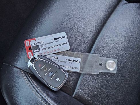 Used 2017 Chevrolet Trax Premier w/ Driver Confidence II Package image 33