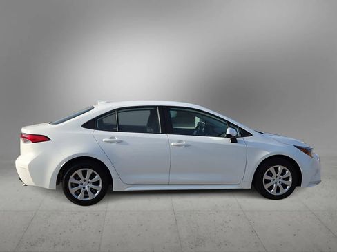 Certified 2025 Toyota Corolla LE FWD image 9