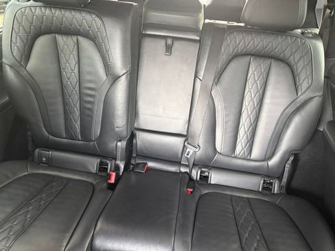 Used 2021 BMW X7 xDrive40i w/ M Sport Package AWD/4WD image 23