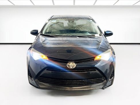 Used 2018 Toyota Corolla LE w/ Carpet Mat Package (TMS) FWD image 2