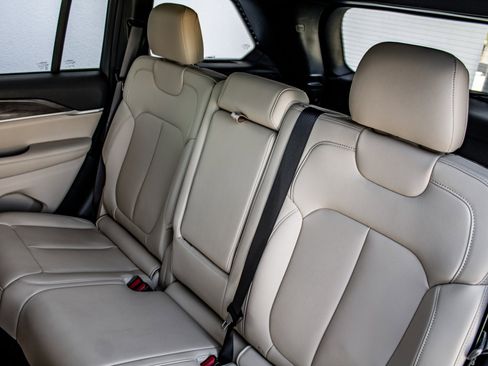 Used 2024 Jeep Grand Cherokee Limited AWD/4WD image 20