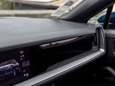 New 2026 Porsche Cayenne Coupe image 33