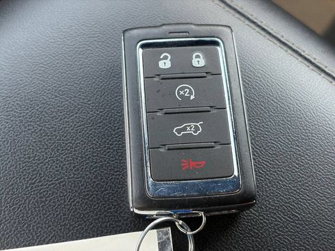 Used 2025 Jeep Grand Cherokee Altitude AWD/4WD image 38