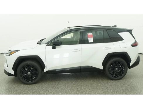 Used 2026 Toyota RAV4 XSE w/ Weather Package AWD/4WD image 5