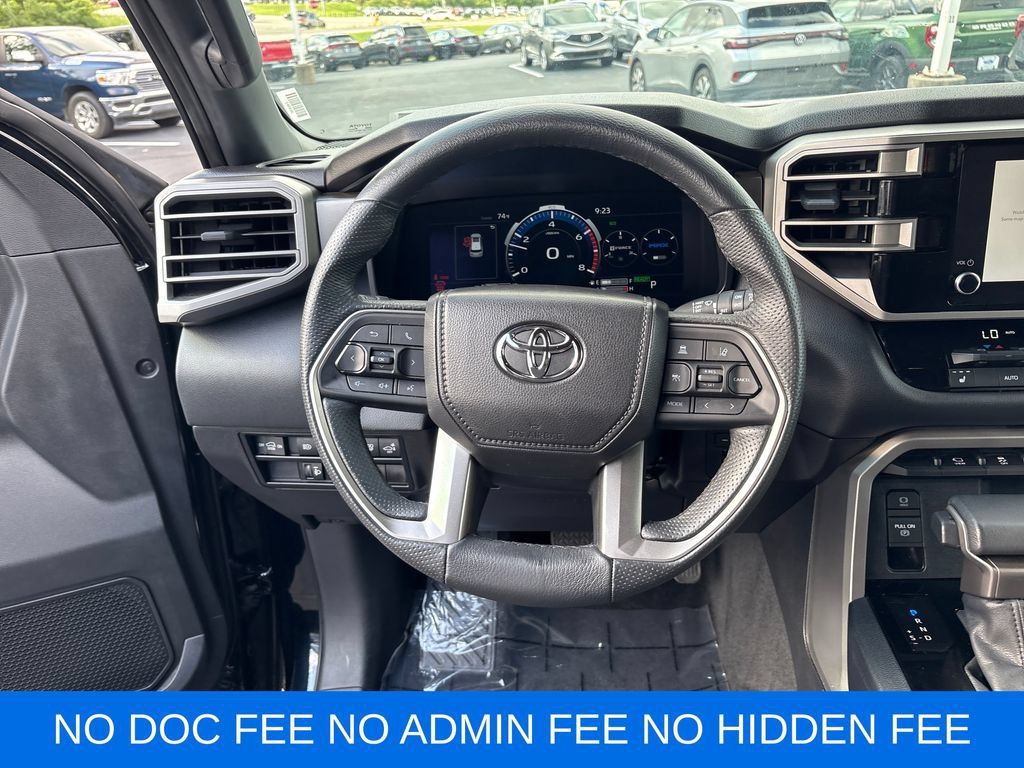 Used 2025 Toyota Sequoia SR5 AWD/4WD image 38