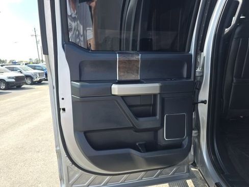 Used 2022 Ford F250 Lariat image 30