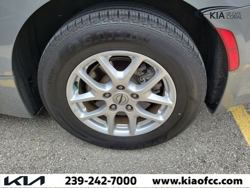 Used 2022 Chrysler Pacifica Touring-L FWD image 8