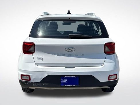 Used 2020 Hyundai Venue SEL FWD image 4