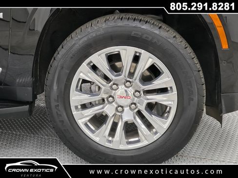 Used 2025 GMC Yukon XL Denali AWD/4WD image 9