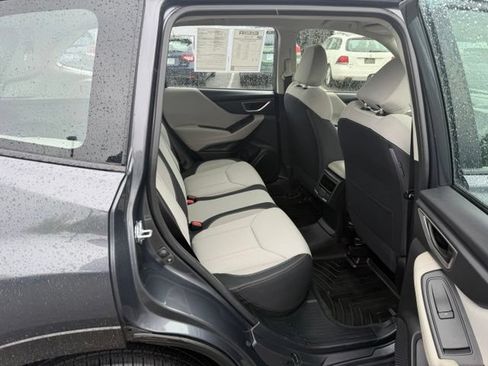 Used 2024 Subaru Forester AWD/4WD image 10