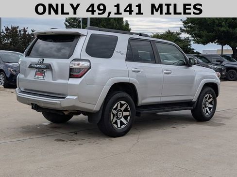Used 2022 Toyota 4Runner TRD Off-Road Premium AWD/4WD image 4