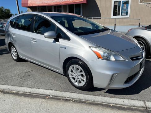 Used 2012 Toyota Prius V Three FWD image 1