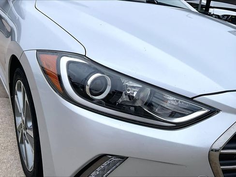 Used 2017 Hyundai Elantra Limited FWD image 27