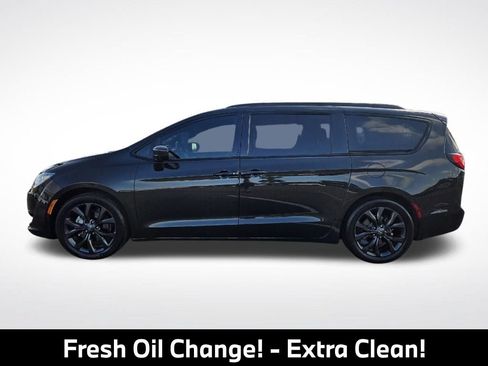 Used 2019 Chrysler Pacifica Touring-L Plus w/ Advanced Safetytec Group FWD image 7